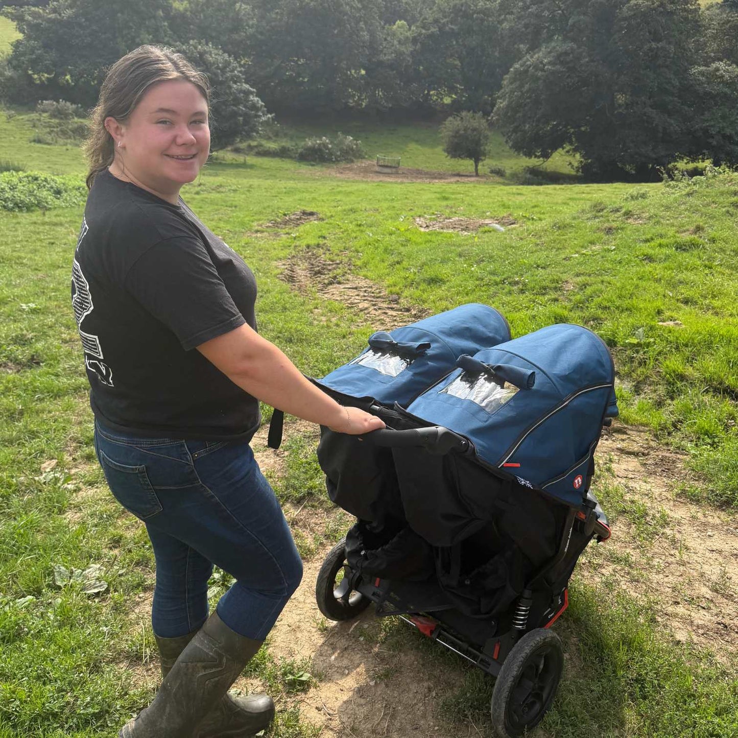 Nipper Double V6 Pushchair