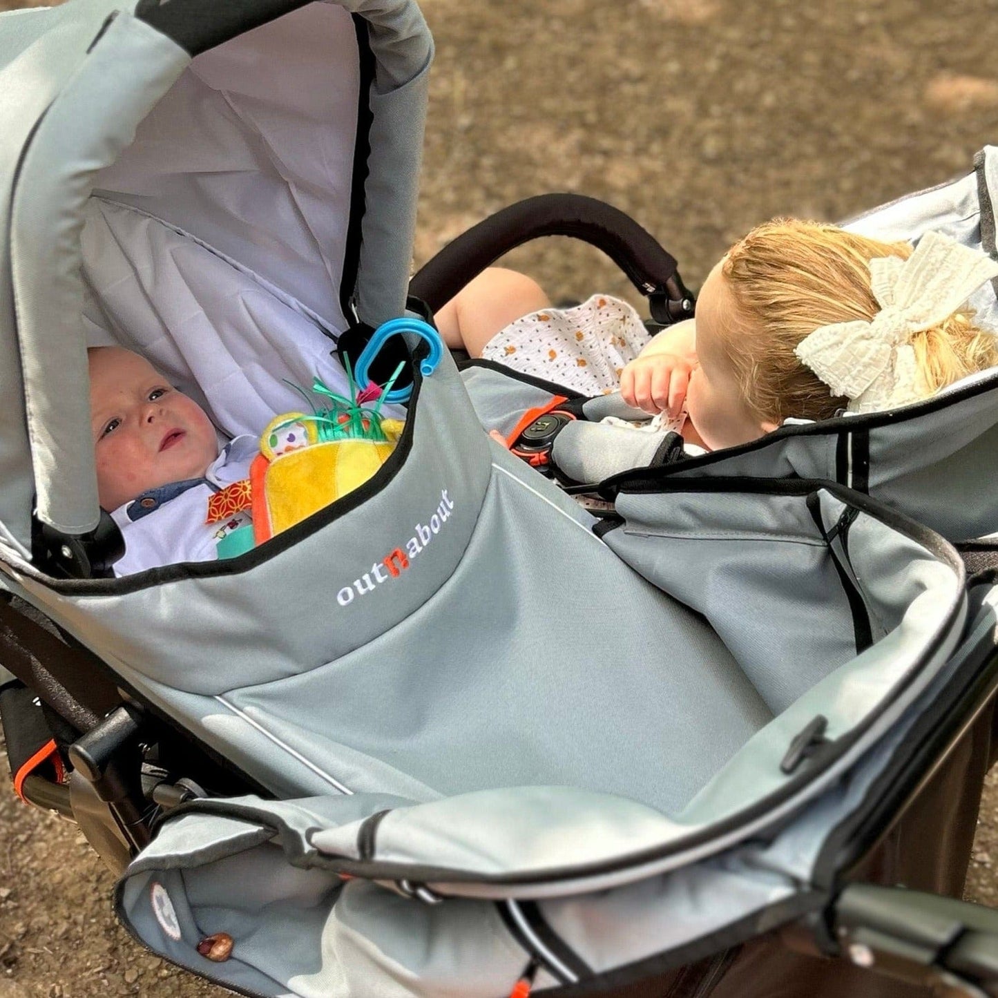 Nipper Double V6 Pushchair