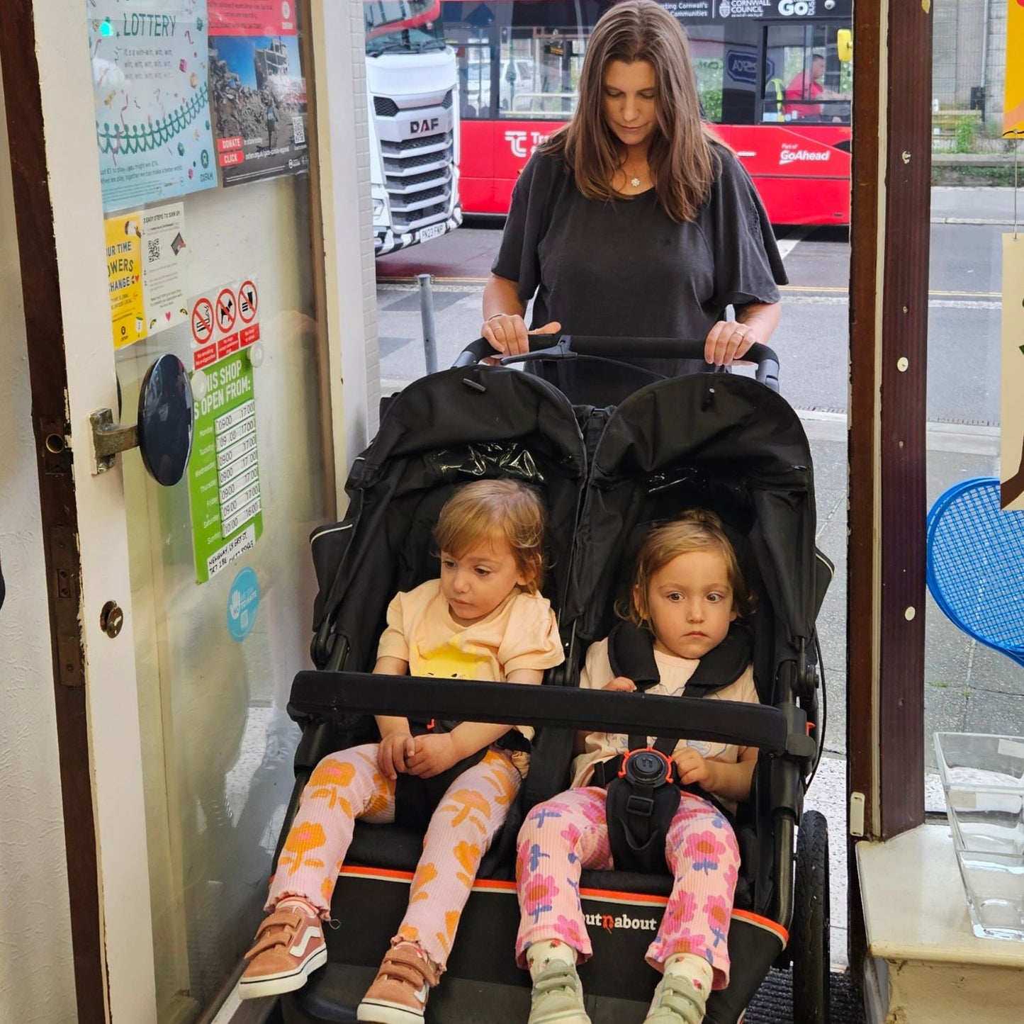 Nipper Double V6 Pushchair