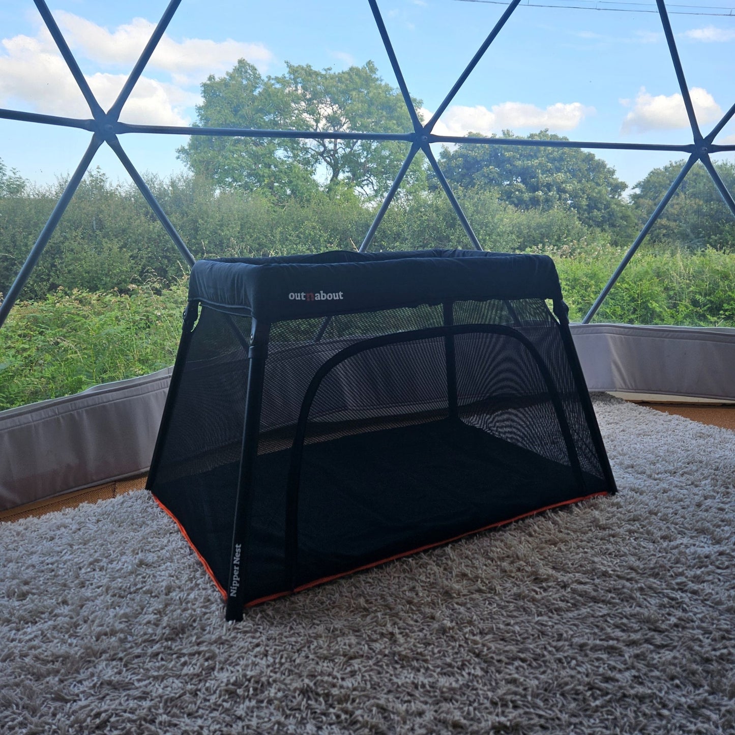 Out'n'About Nipper Nest Travel Cot