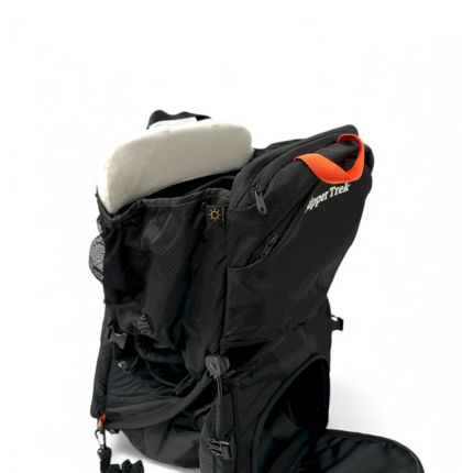 Padded hip belt with storage