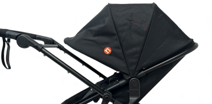 Extendable Canopy with Sun Protection