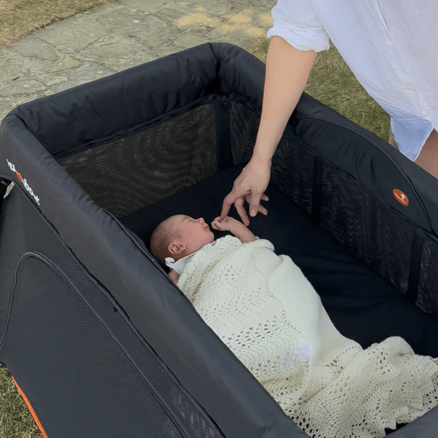 Out'n'About Nipper Nest