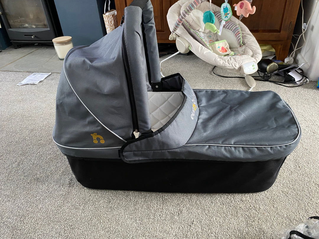 Pre loved Single Carry Cot